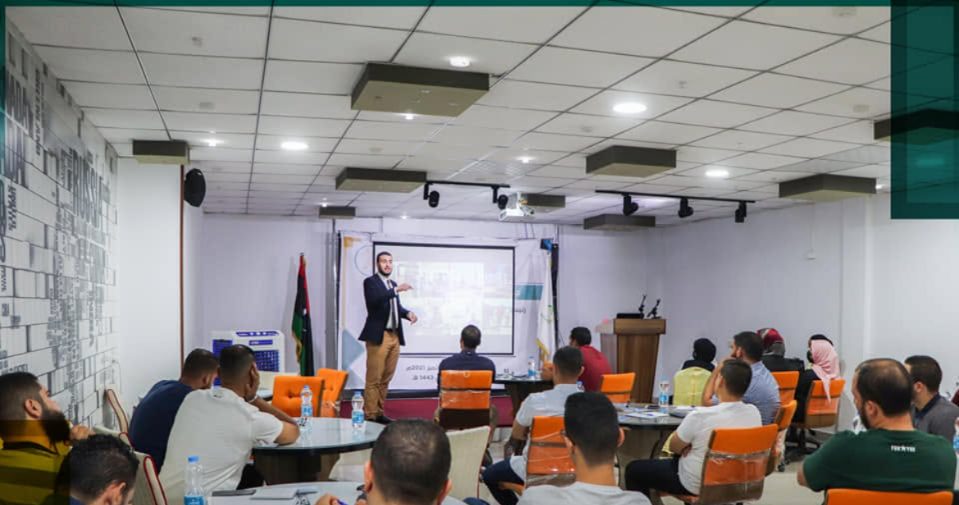 Alhareth Elshibani: “Steps to Success” workshop with the Pen of the Youth Foundation